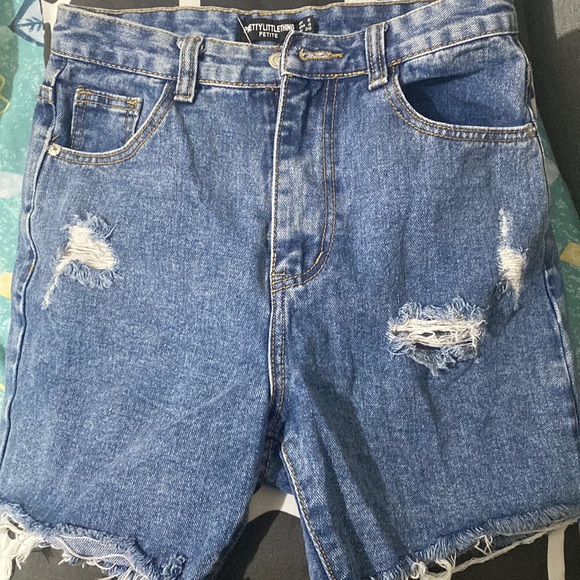 Prettylittlething Denim Petite Shorts 